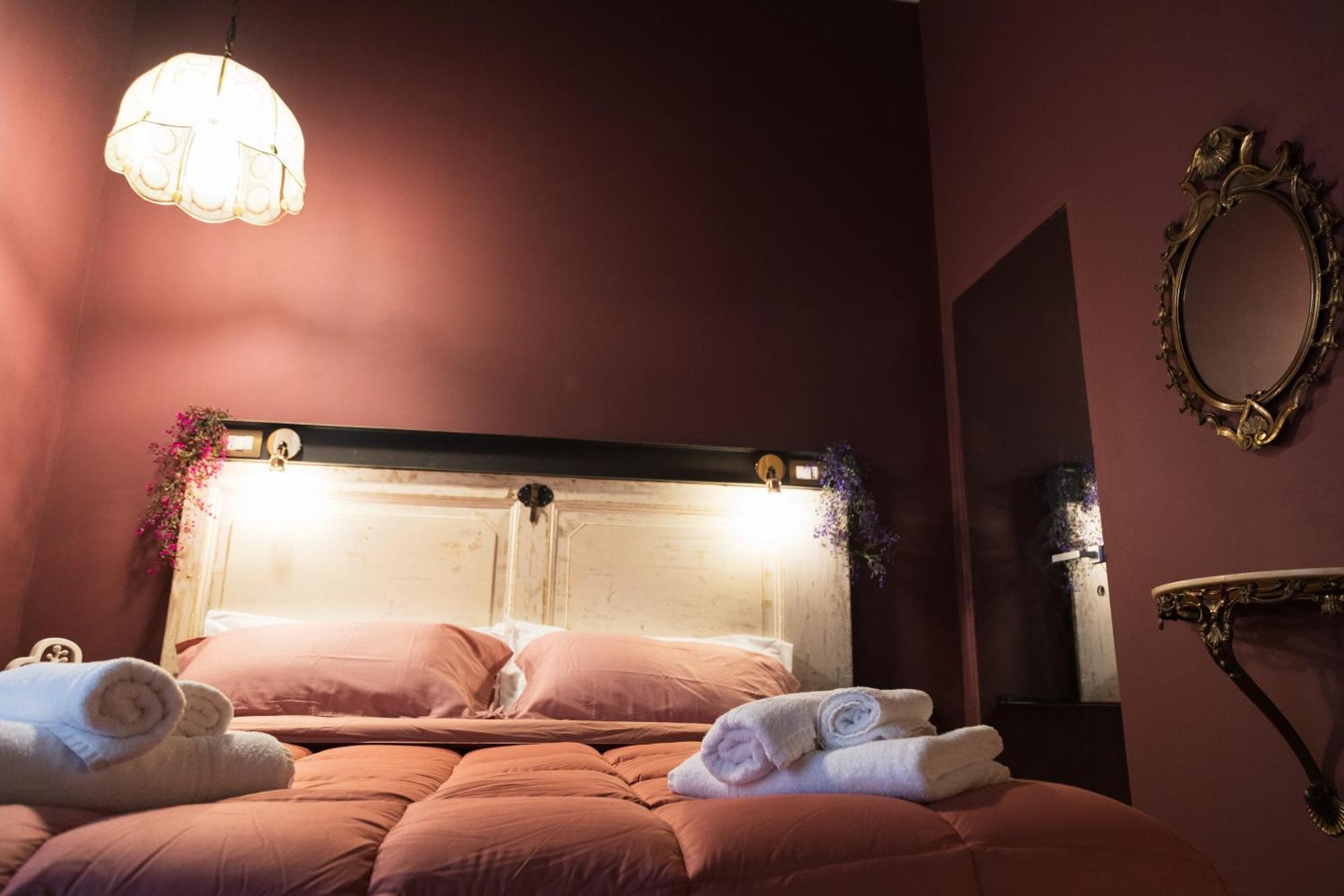 I Leoni Di Rosaroll Bed & Breakfast Napoli Bagian luar foto