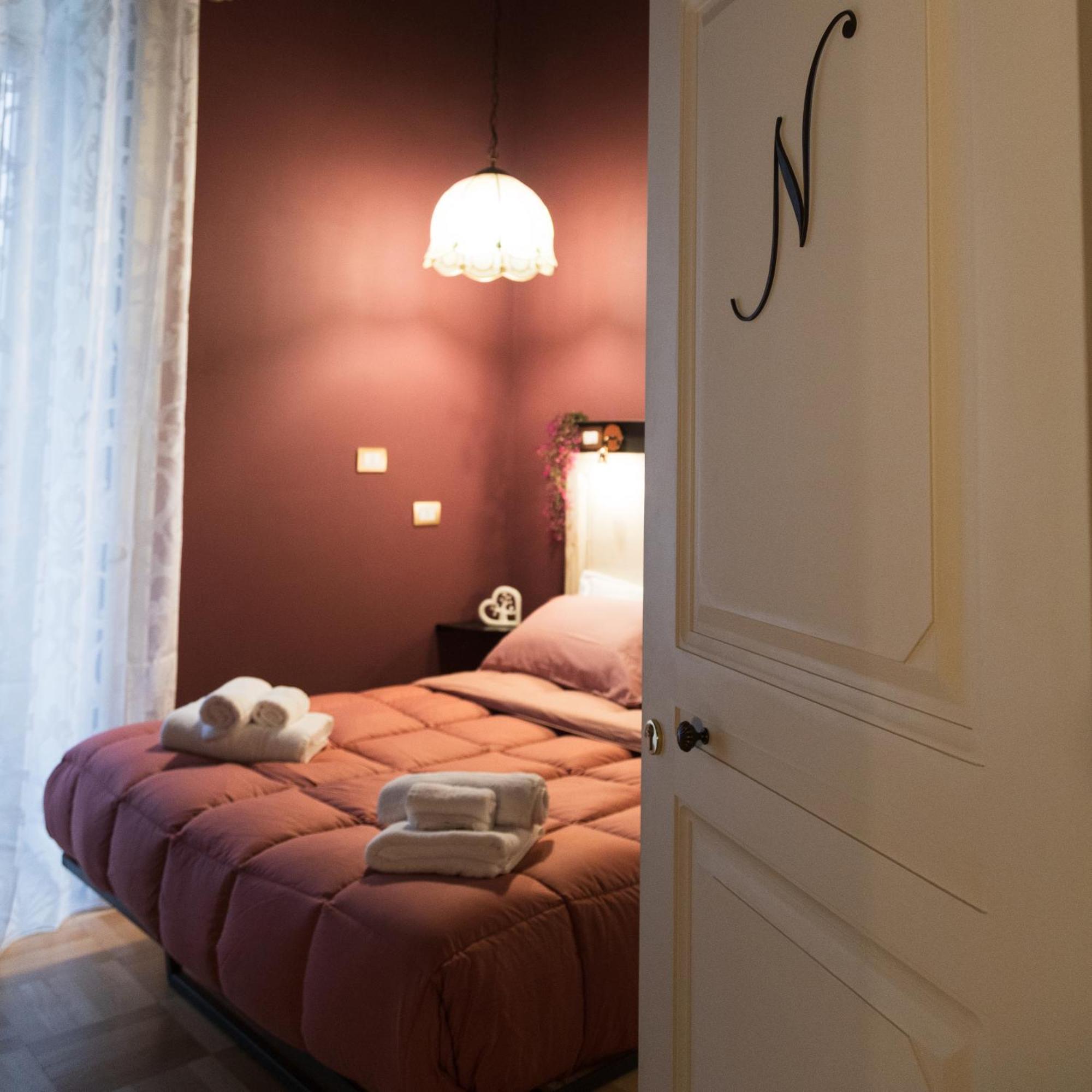 I Leoni Di Rosaroll Bed & Breakfast Napoli Bagian luar foto