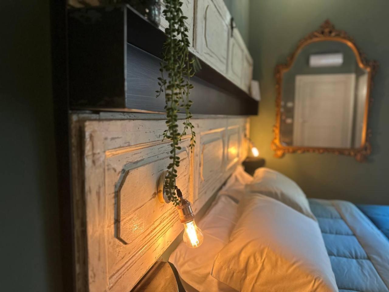 I Leoni Di Rosaroll Bed & Breakfast Napoli Bagian luar foto