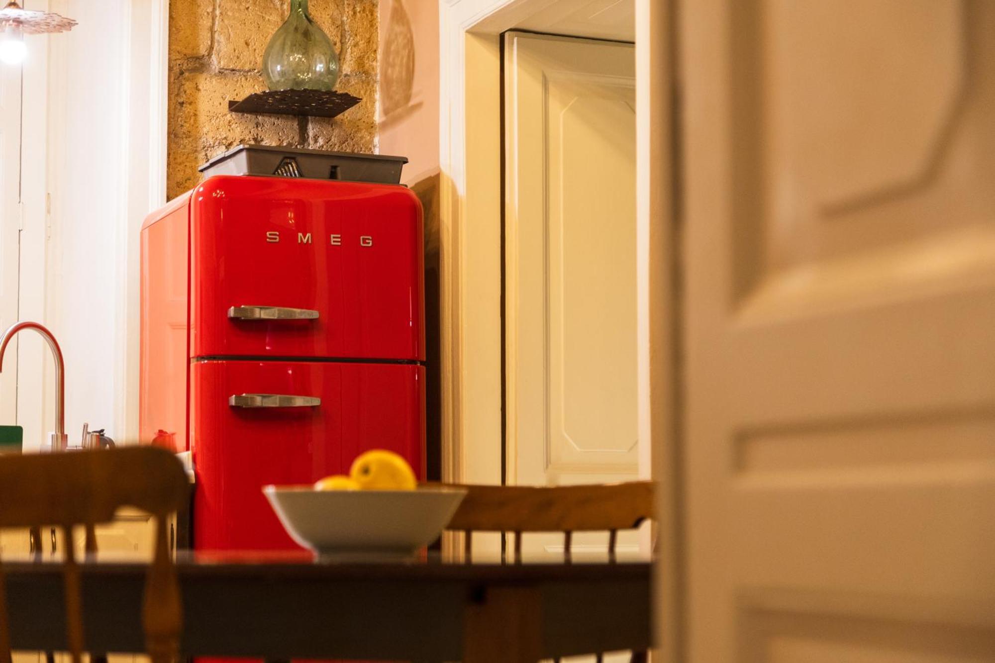 I Leoni Di Rosaroll Bed & Breakfast Napoli Bagian luar foto