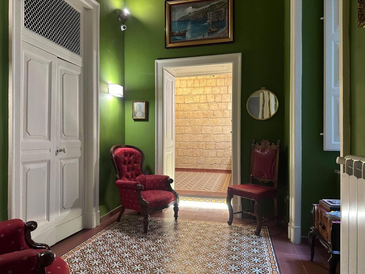 I Leoni Di Rosaroll Bed & Breakfast Napoli Bagian luar foto