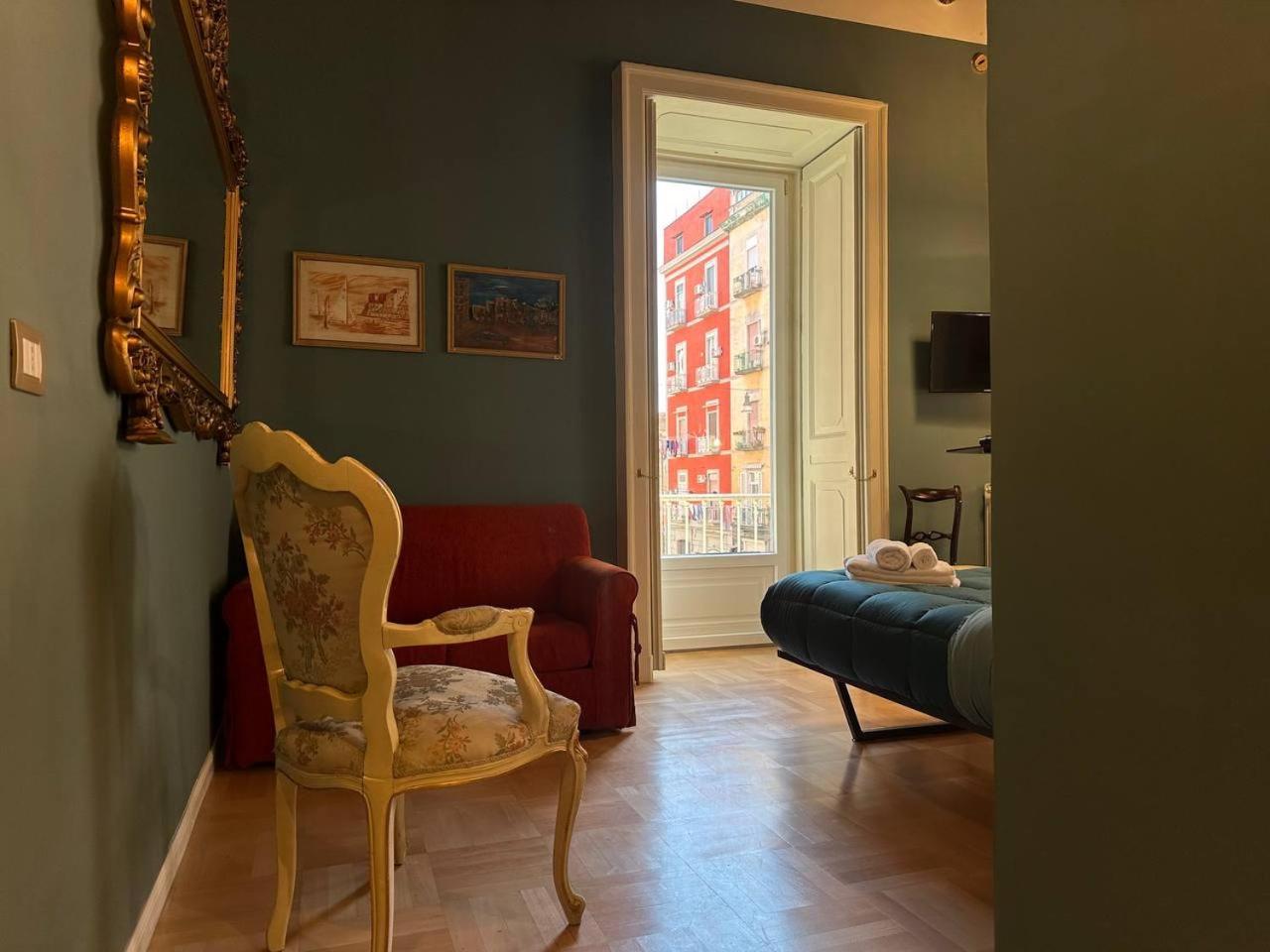 I Leoni Di Rosaroll Bed & Breakfast Napoli Bagian luar foto