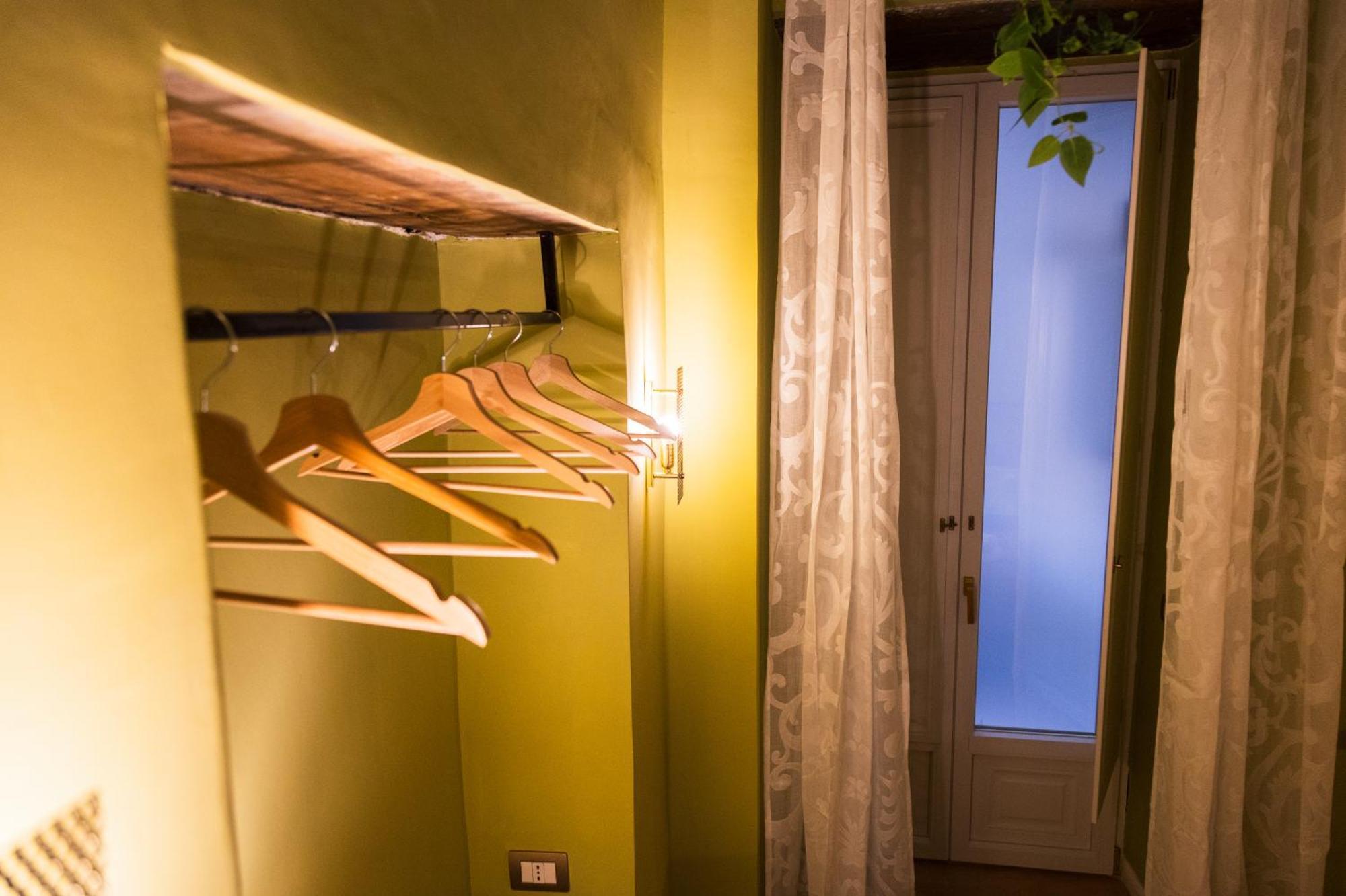 I Leoni Di Rosaroll Bed & Breakfast Napoli Bagian luar foto