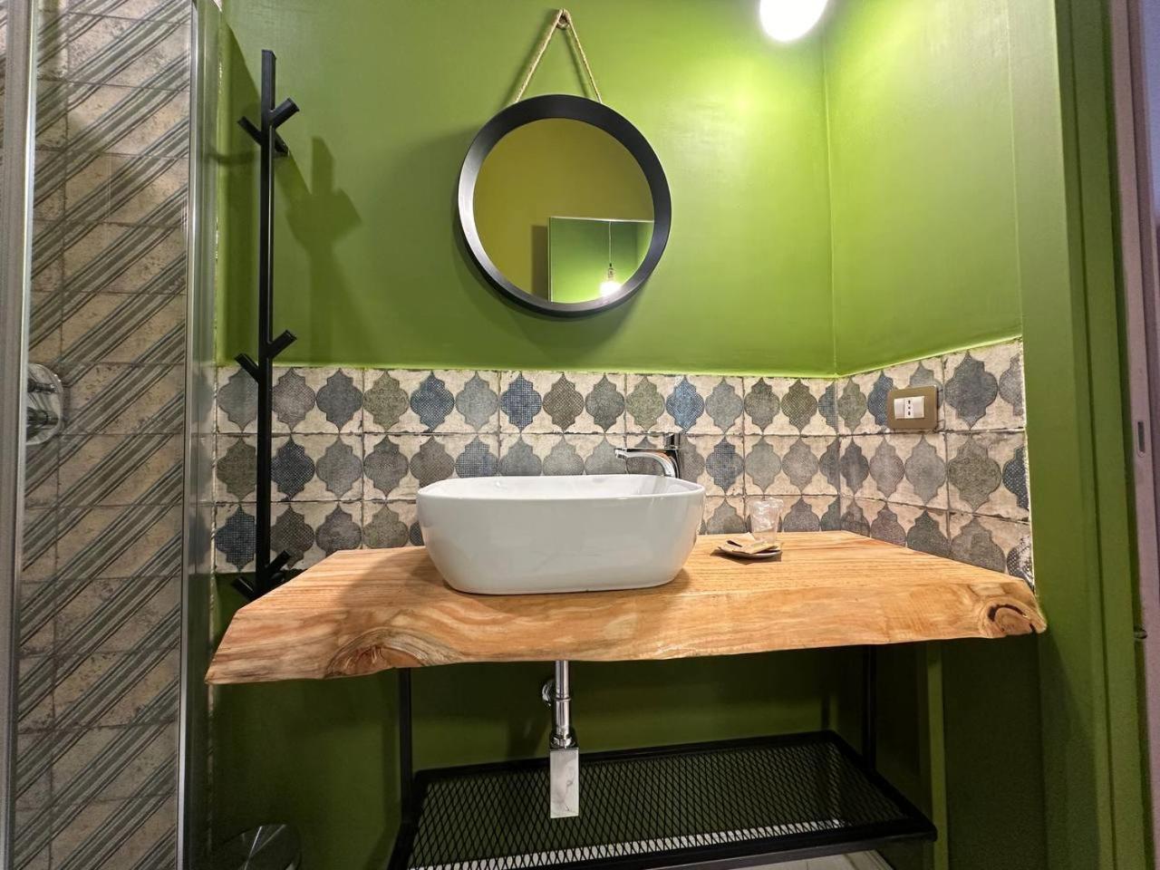 I Leoni Di Rosaroll Bed & Breakfast Napoli Bagian luar foto
