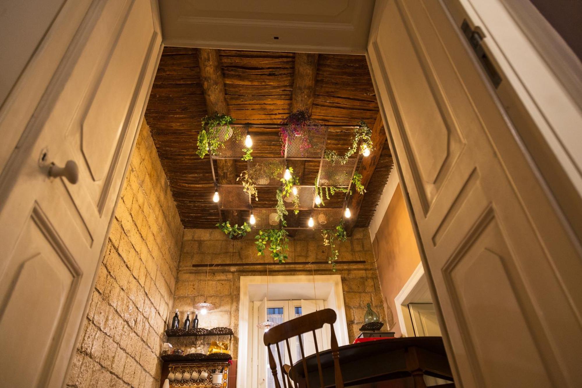 I Leoni Di Rosaroll Bed & Breakfast Napoli Bagian luar foto