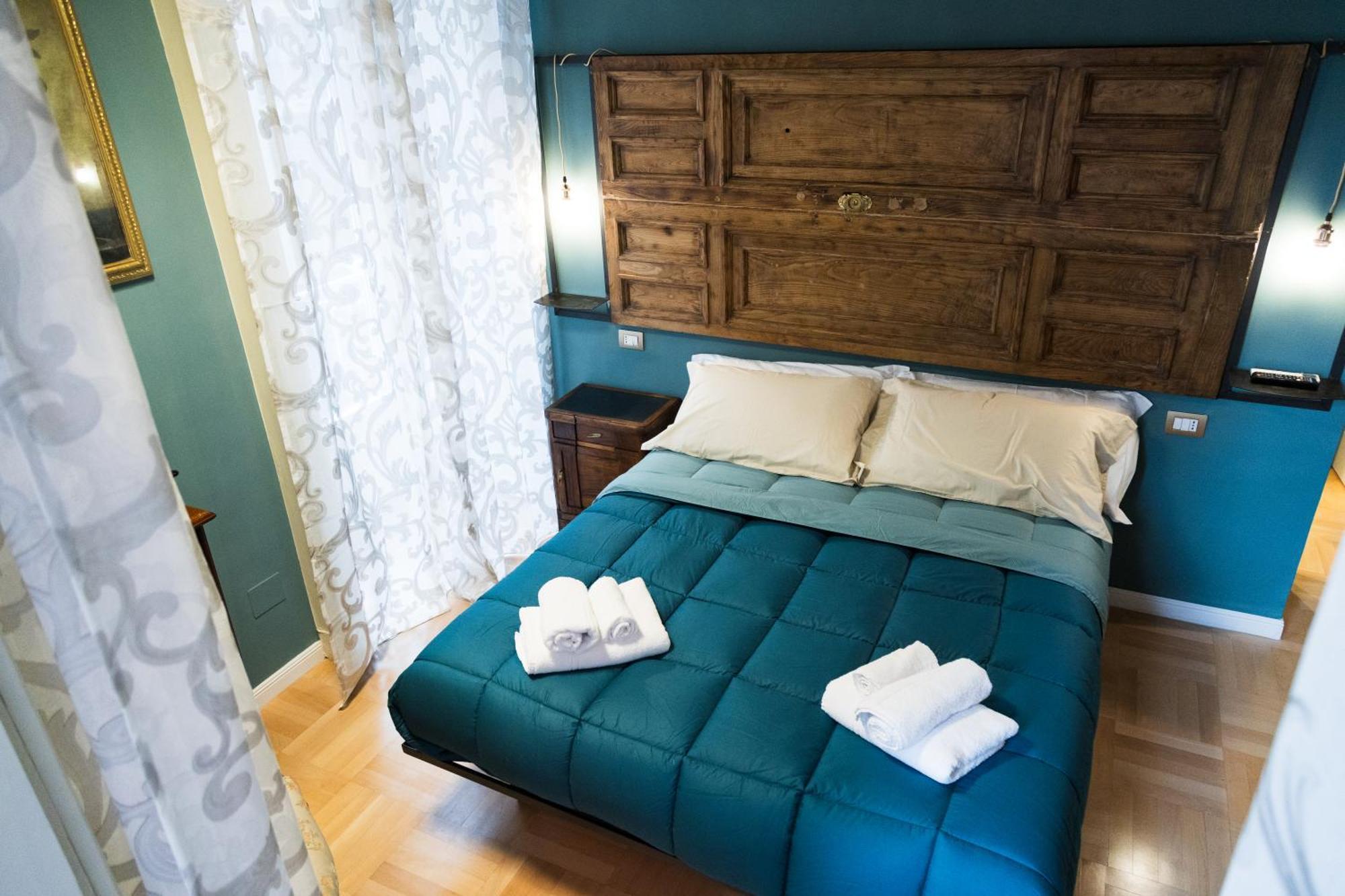 I Leoni Di Rosaroll Bed & Breakfast Napoli Bagian luar foto