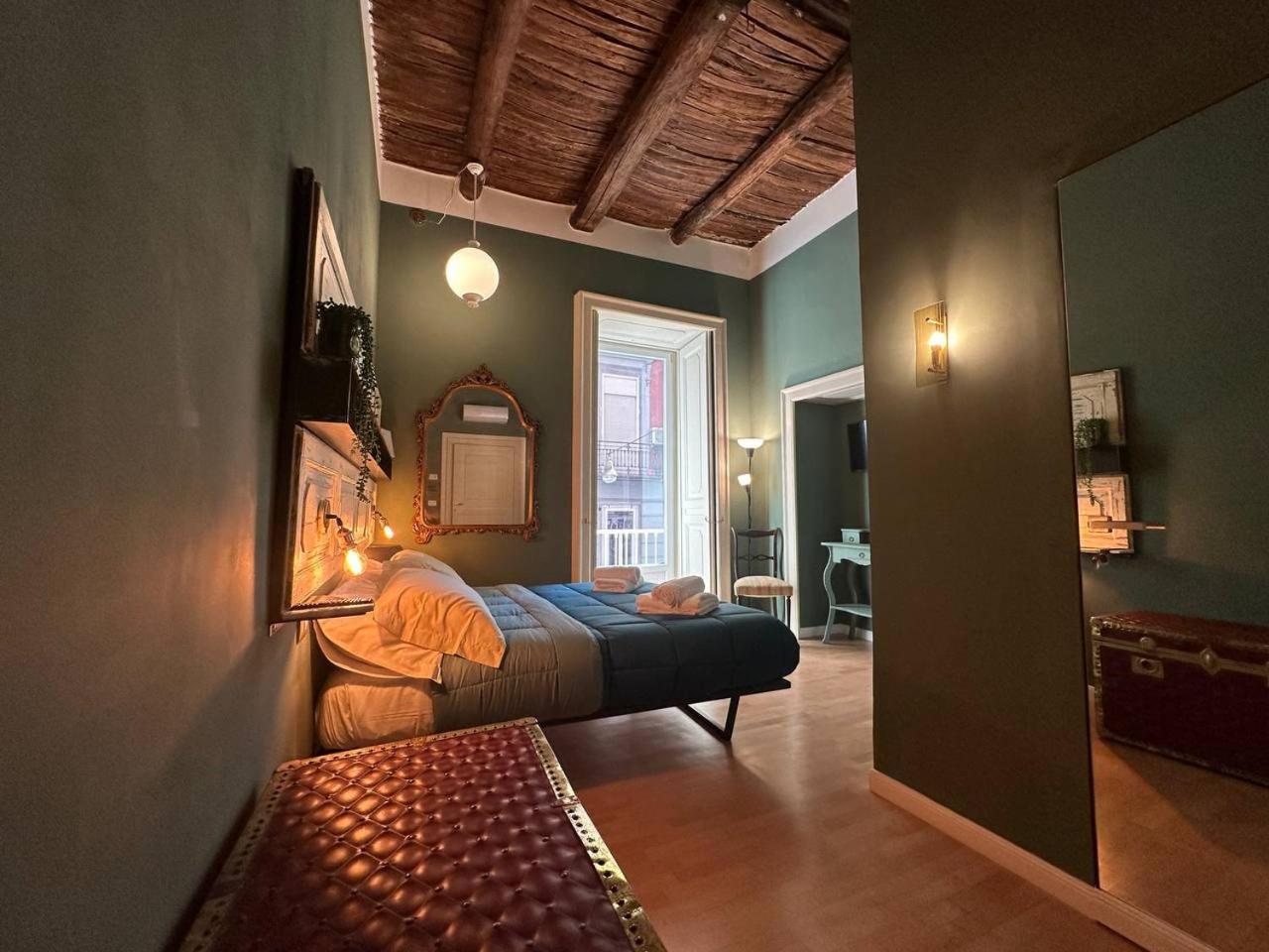 I Leoni Di Rosaroll Bed & Breakfast Napoli Bagian luar foto