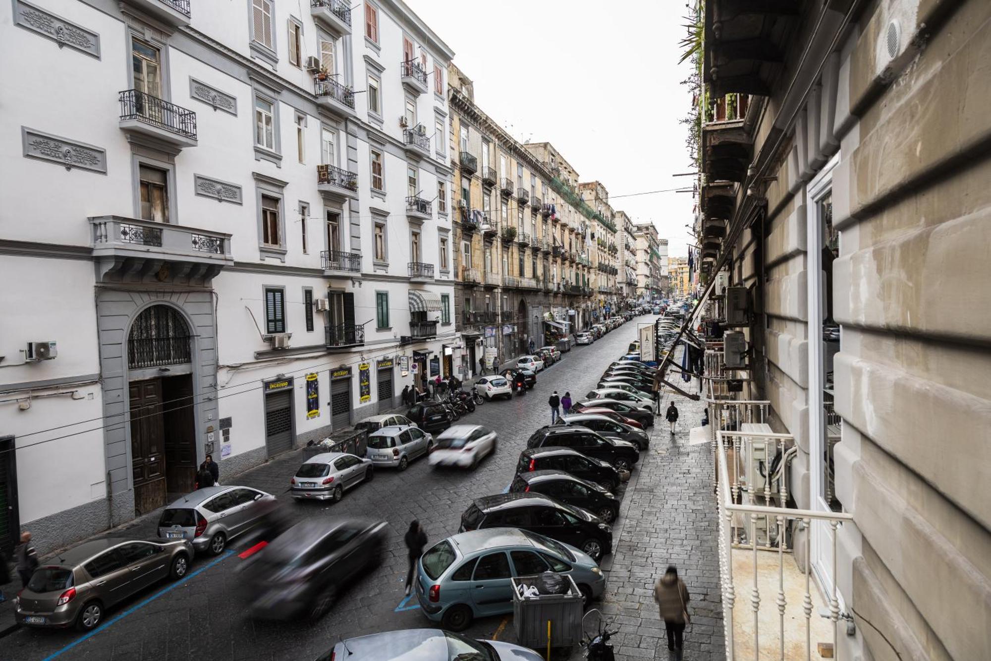 I Leoni Di Rosaroll Bed & Breakfast Napoli Bagian luar foto
