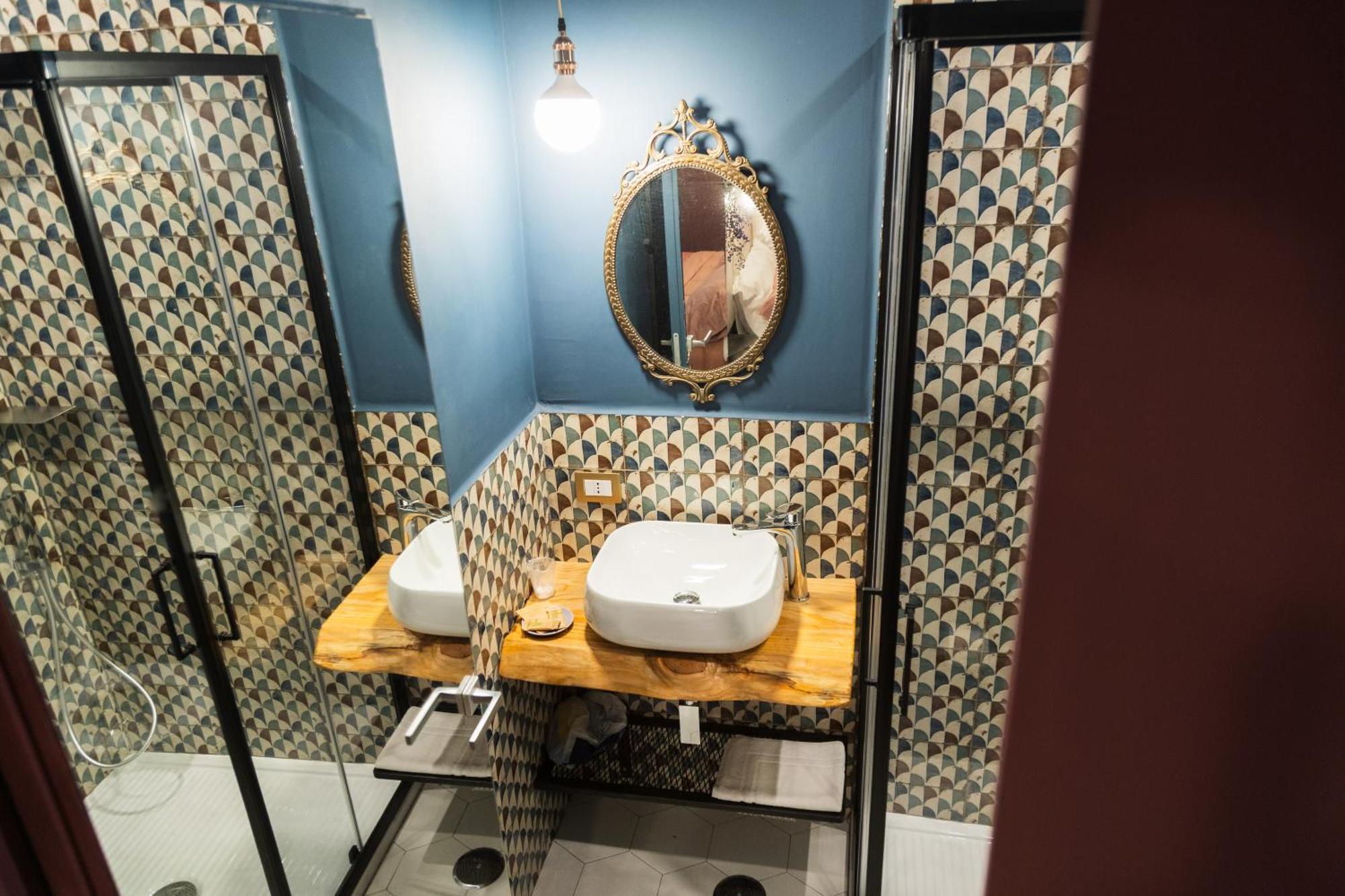 I Leoni Di Rosaroll Bed & Breakfast Napoli Bagian luar foto